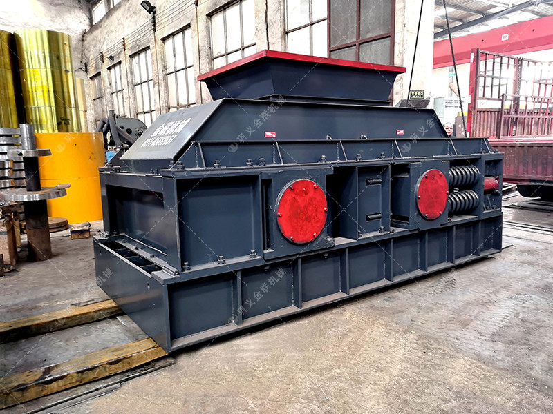 大型液压弹簧对辊破碎机发货图片