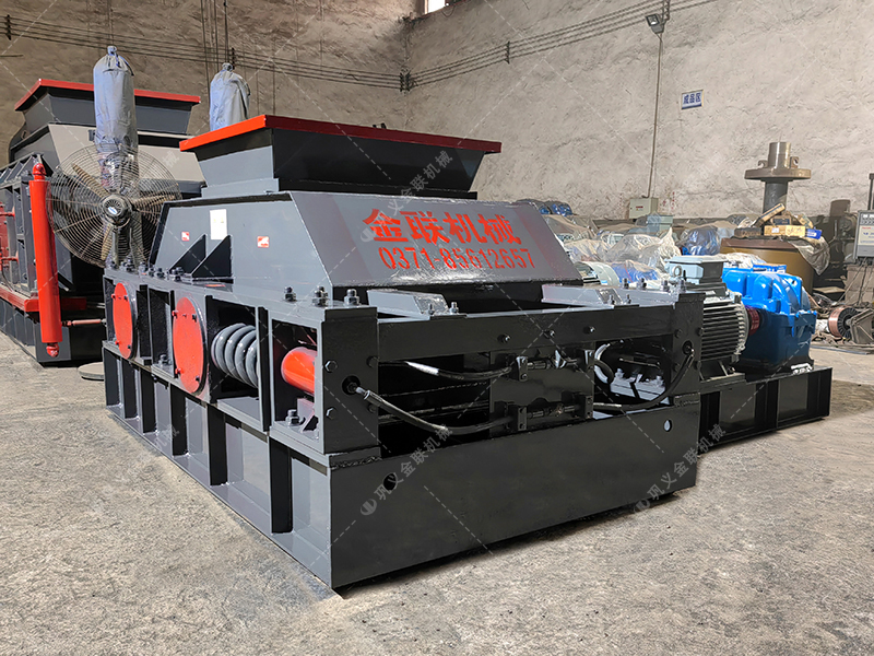 大型双齿辊破碎机发往内蒙古乌海粉碎煤