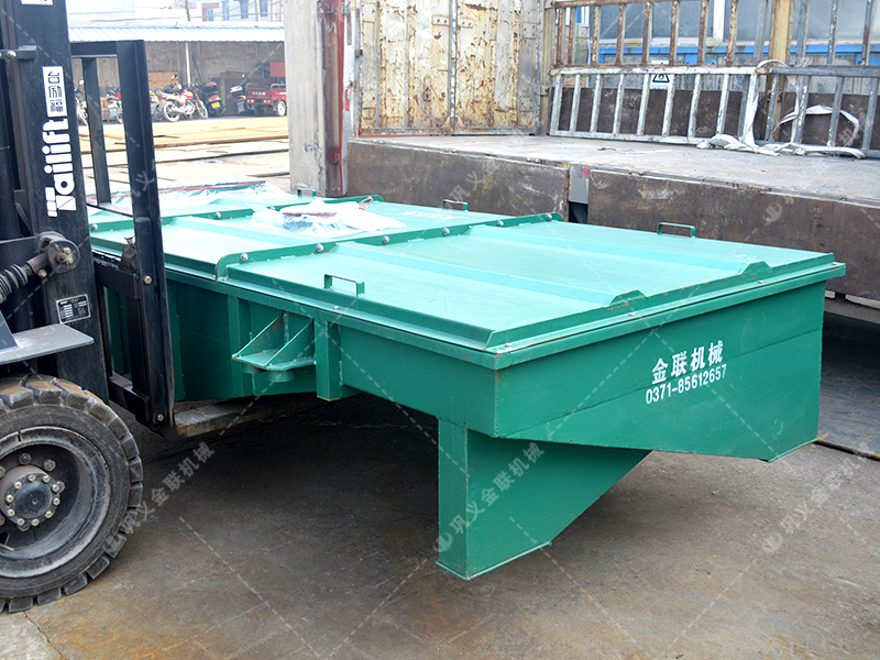 直线振动筛发往吉林筛石英砂 直线振动筛发往吉林筛石英砂