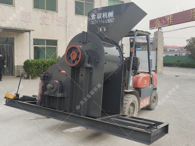 双级锤式粉碎机发往山西忻州 双级锤式粉碎机发往山西忻州