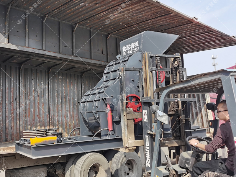 双级锤式粉碎机发往山西忻州 双级锤式粉碎机发往山西忻州