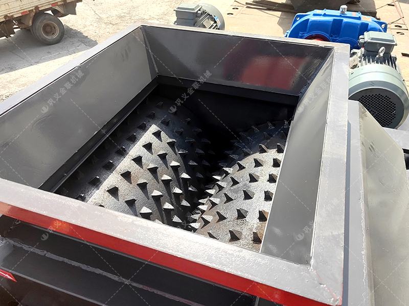 处理旧砖块适合用双齿辊破碎机吗?哪个厂家值得选购 处理旧砖块适合用双齿辊破碎机吗?哪个厂家值得选购